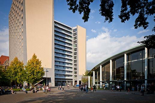 1748253985-uni_hamburg-5360.jpg